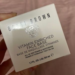 Bobbi Brown Vitamin Enriched Face Base